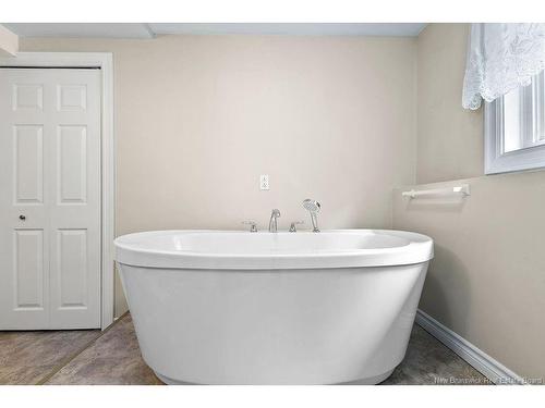 10 Cedar St, Miramichi, NB 