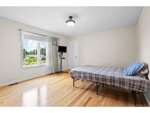 10 Cedar St, Miramichi, NB 