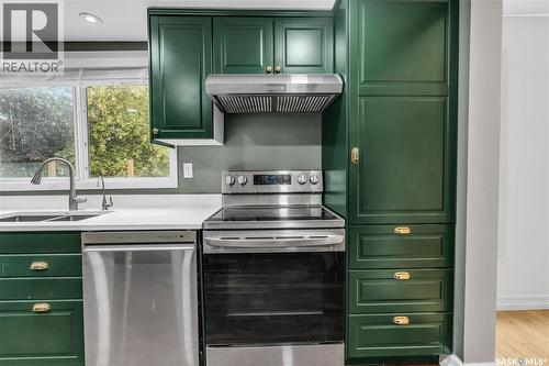 2643 Kliman Crescent, Regina, SK - Indoor Photo Showing Kitchen With Double Sink