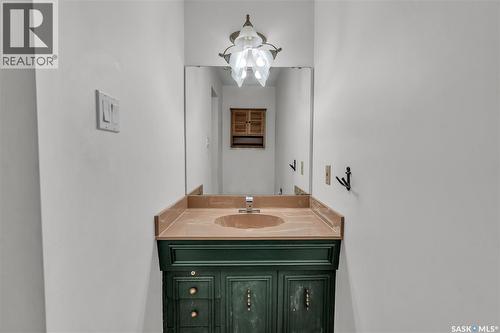 2643 Kliman Crescent, Regina, SK - Indoor Photo Showing Bathroom