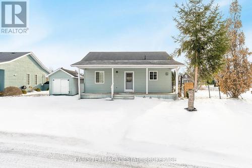 3 AWENDA AVENUE  Wasaga Beach, ON L9Z 1X7