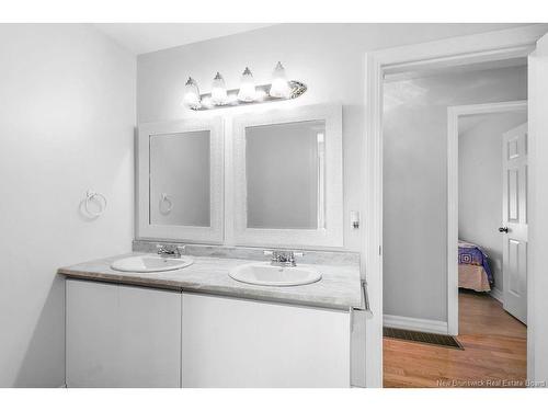 10 Cedar St, Miramichi, NB 