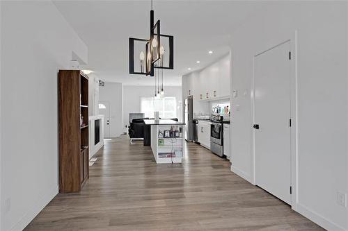 225 Rutland St, Winnipeg, MB 