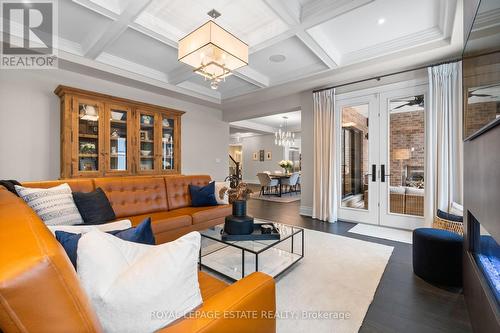 2338 Hyacinth Crescent, Oakville, ON - Indoor Photo Showing Living Room