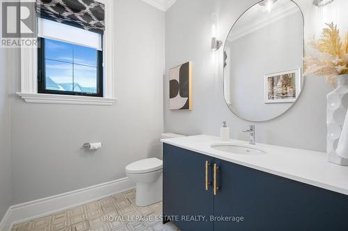 2338 Hyacinth Crescent, Oakville, ON - Indoor Photo Showing Bathroom