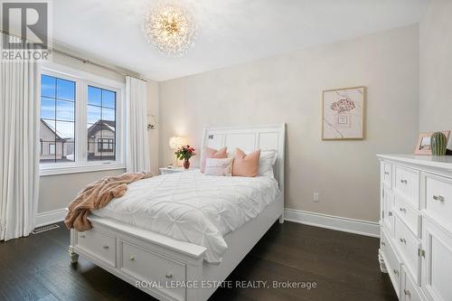 2338 Hyacinth Crescent, Oakville, ON - Indoor Photo Showing Bedroom