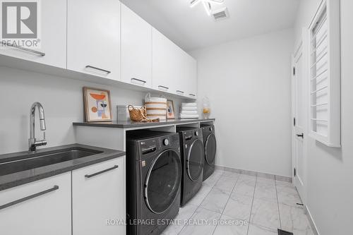 2338 Hyacinth Crescent, Oakville, ON - Indoor Photo Showing Laundry Room