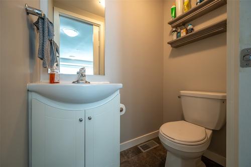 123-1458 Penticton Avenue, Penticton, BC - Indoor Photo Showing Bathroom