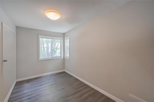123-1458 Penticton Avenue, Penticton, BC - Indoor Photo Showing Other Room
