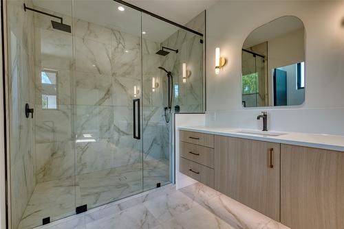 4-3010 Holland Road, Kelowna, BC - Indoor Photo Showing Bathroom