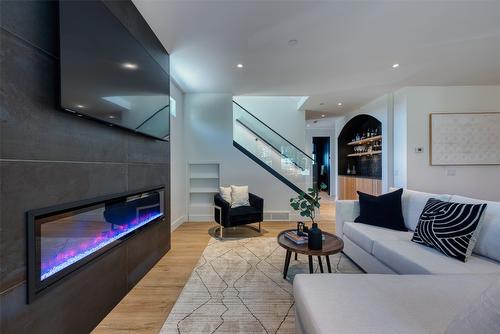1-3010 Holland Road, Kelowna, BC - Indoor Photo Showing Living Room With Fireplace