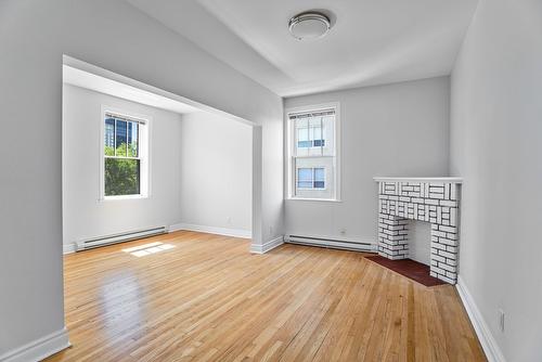 Living room - 306-3025 Rue Sherbrooke O., Montréal (Ville-Marie), QC - Indoor Photo Showing Other Room With Fireplace
