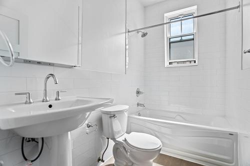 Bathroom - 306-3025 Rue Sherbrooke O., Montréal (Ville-Marie), QC - Indoor Photo Showing Bathroom