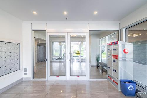 Hall d'entrée/Vestibule - 211-3950 Rue Sherbrooke E., Montréal (Mercier/Hochelaga-Maisonneuve), QC - Indoor Photo Showing Other Room