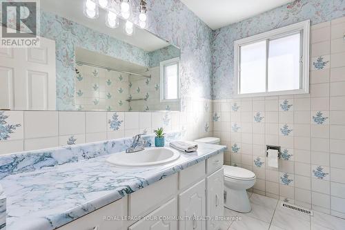 37 Mackay Drive, Richmond Hill, ON - Indoor Photo Showing Bathroom