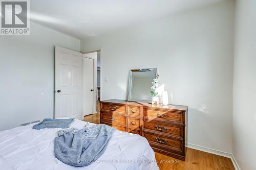 37 Mackay Drive, Richmond Hill, ON - Indoor Photo Showing Bedroom