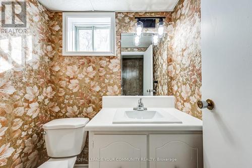 37 Mackay Drive, Richmond Hill, ON - Indoor Photo Showing Bathroom