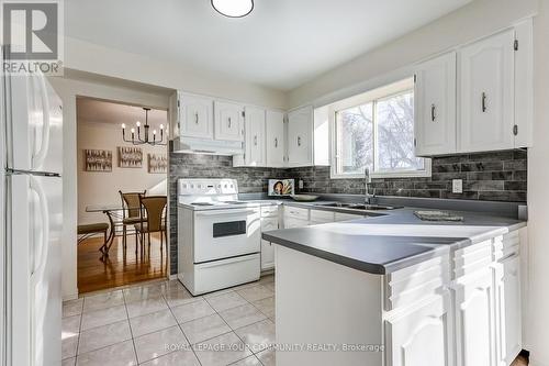 37 Mackay Drive, Richmond Hill, ON - Indoor Photo Showing Kitchen