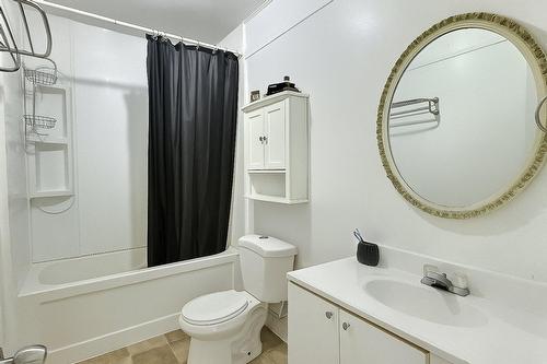 Bathroom - 15 Rue Beauséjour, Notre-Dame-Du-Nord, QC - Indoor Photo Showing Bathroom