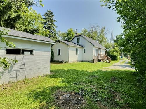 Backyard - 15 Rue Beauséjour, Notre-Dame-Du-Nord, QC - Outdoor