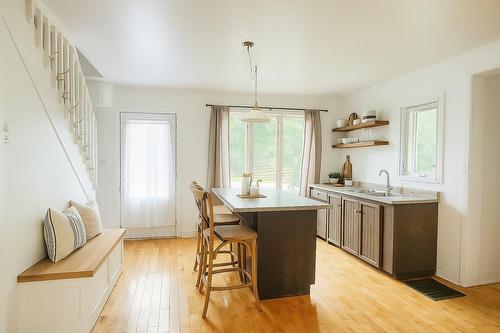 Kitchen - 15 Rue Beauséjour, Notre-Dame-Du-Nord, QC - Indoor Photo Showing Kitchen With Double Sink