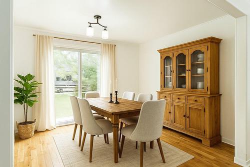 Dining room - 15 Rue Beauséjour, Notre-Dame-Du-Nord, QC - Indoor Photo Showing Dining Room