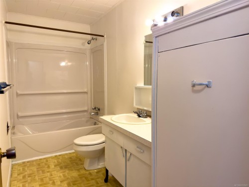 461 Coal Harbour Rd, Coal Harbour, BC 