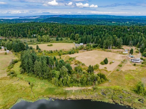 2445 Godfrey Rd, Nanaimo, BC 