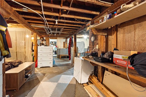 2445 Godfrey Rd, Nanaimo, BC 