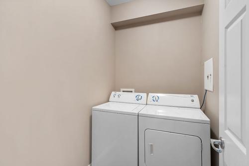 304-770 Rutland Road, Kelowna, BC - Indoor Photo Showing Laundry Room