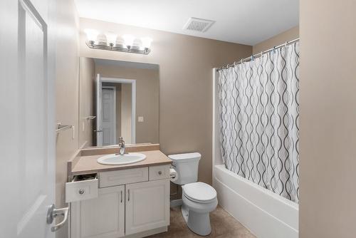 304-770 Rutland Road, Kelowna, BC - Indoor Photo Showing Bathroom