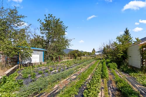 3095 Canyon Lister Road, Lister, BC - Outdoor