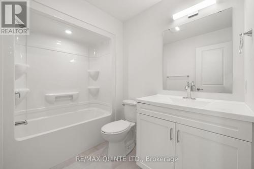 Full Bathroom - 51 Evans Street, Prince Edward County (Picton), ON - Indoor Photo Showing Bathroom