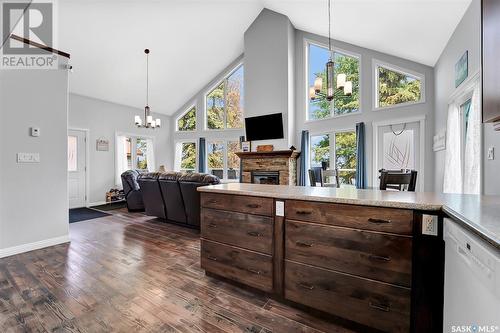 217 Beach Avenue, Mervin Rm No.499, SK - Indoor Photo Showing Kitchen