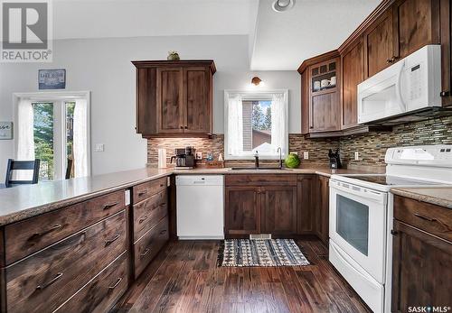 217 Beach Avenue, Mervin Rm No.499, SK - Indoor Photo Showing Kitchen