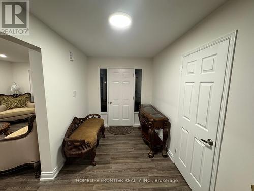 39 Camrose Drive, Georgina, ON - Indoor Photo Showing Other Room