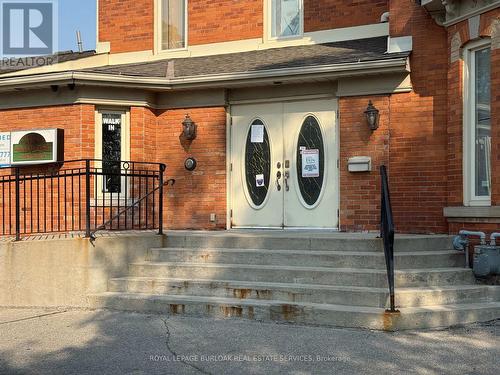 906 Brant Street, Burlington, ON 