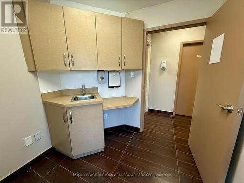 906 Brant Street, Burlington, ON 