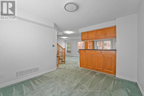 5 - 5031 East Mill Road, Mississauga, ON - Indoor Photo Showing Other Room