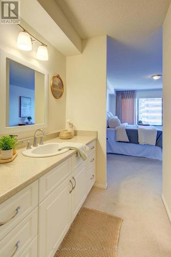 602 - 185 Ontario Street, Kingston (Central City East), ON - Indoor Photo Showing Bathroom