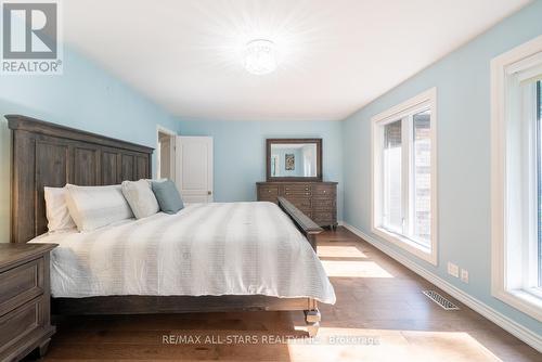 64 Woodbridge Circle, Scugog, ON - Indoor Photo Showing Bedroom
