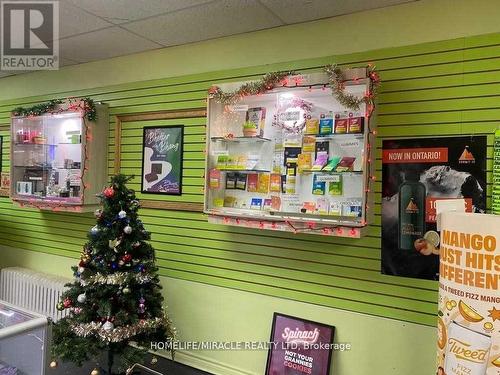 871 Dundas Street, Toronto, ON 