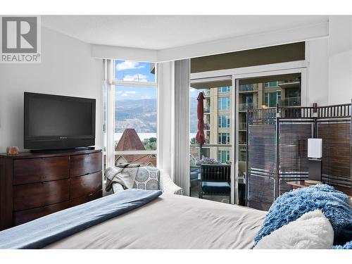 1152 Sunset Drive Unit# 706, Kelowna, BC - Indoor Photo Showing Bedroom