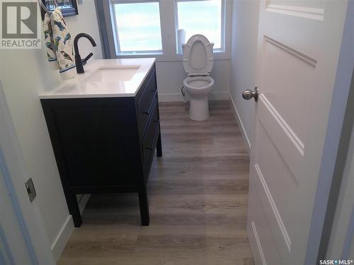 3726 Dewdney Avenue, Regina, SK - Indoor Photo Showing Bathroom