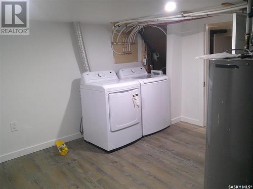 3726 Dewdney Avenue, Regina, SK - Indoor Photo Showing Laundry Room
