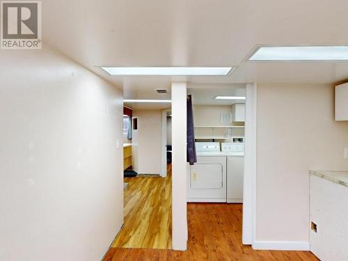 4532 Joyce Ave, Powell River, BC - Indoor