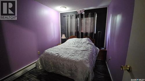 909 Forget Street, Regina, SK - Indoor Photo Showing Bedroom