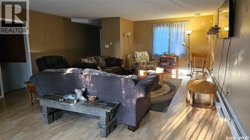 909 Forget Street, Regina, SK - Indoor