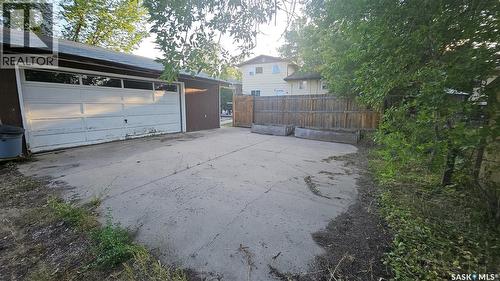 909 Forget Street, Regina, SK - Outdoor