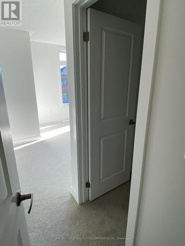 35 Brabin Circle, Whitby, ON - Indoor Photo Showing Other Room